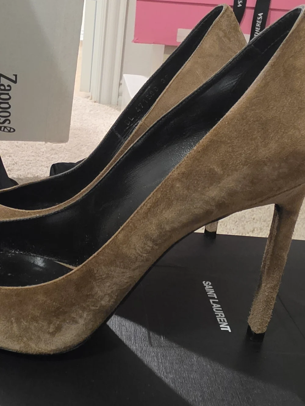 Saint Laurent Women’s Brown Suede Pointed-Toe Pumps - Picture 3 of 15